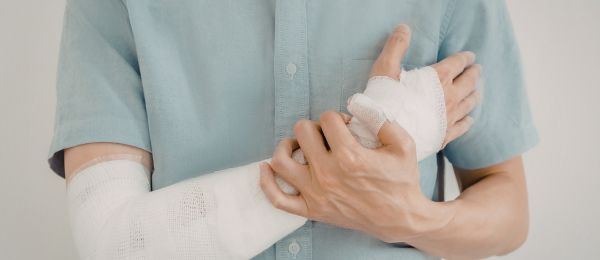 Immediate medical care support for injury victims